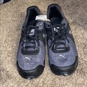 Women’s puma tennis shoes